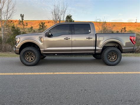 f150 level 35s|2022 f150 leveled on 35s.